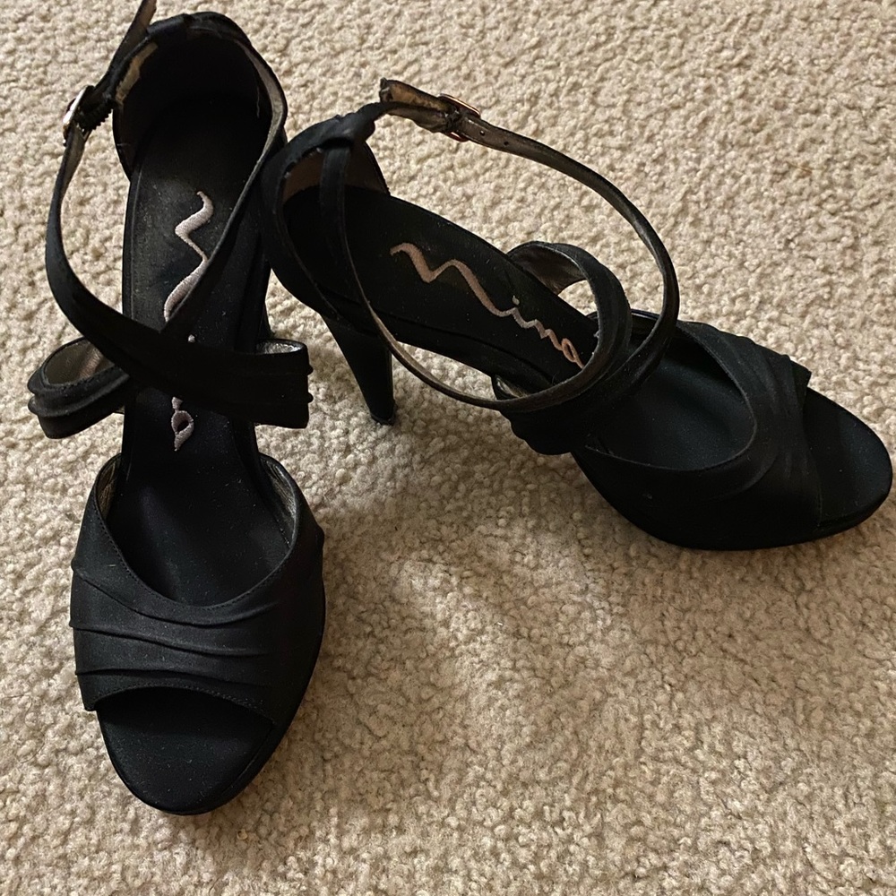 Beautiful MIA size 7.5 strapped black open toed heels